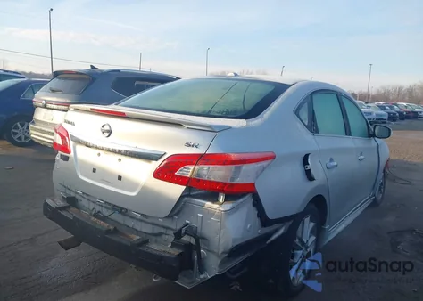 2015 Nissan Sentra Sr z USA, uszkodzony, nr VIN 3N1AB7AP3FY341199